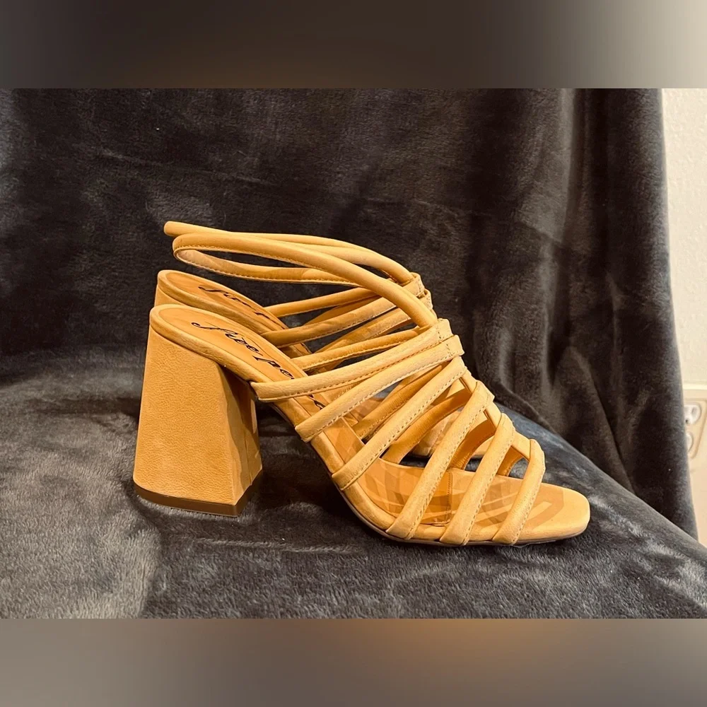 Free People strapped cinched block heel sandals. Leather. Caged style. Yellow 36